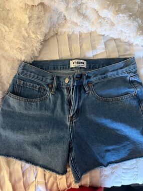 RSQ/Tilly’s Denim Shorts - Size 25